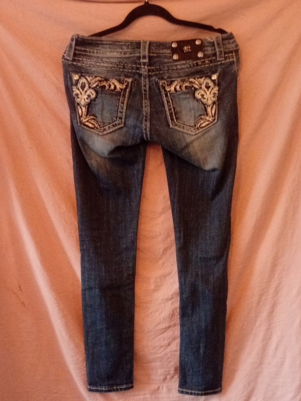 Miss Me Embroidered  Skinny Jeans